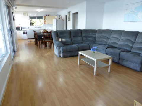 Riverfront Holiday House - Palm Beach Accommodation 3