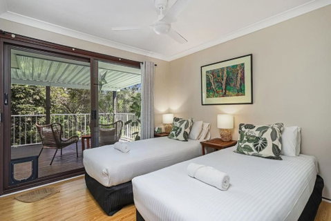 Riverfront Oasis In Elanora - Palm Beach Accommodation 3
