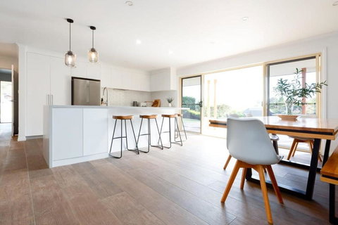 Riverside Farm Stay - Palm Beach Accommodation 3