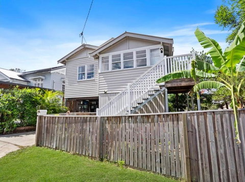 Room In Large Home 6 Min To CBD - Palm Beach Accommodation 0