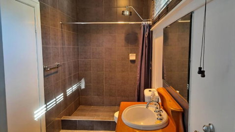 Rosemary Cottage - Palm Beach Accommodation 2