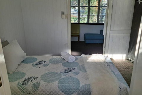 Rosemary Cottage - Palm Beach Accommodation 3