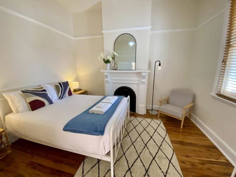 Roseland Cottage - CBD Heritage - Palm Beach Accommodation 3