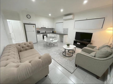 Rosehill Guest House - Palm Beach Accommodation 1