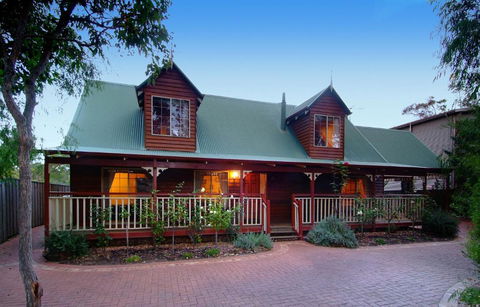 Rosewood Cottage - Palm Beach Accommodation 1