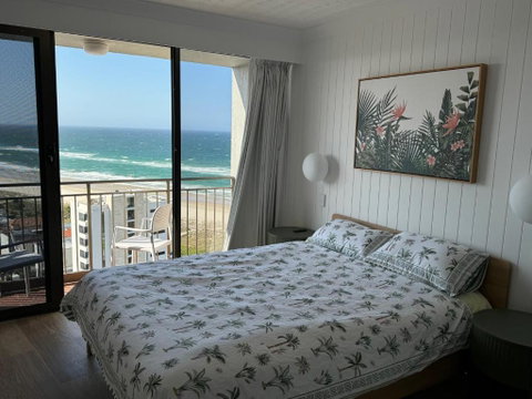 Royal Palm Resort On The Beach - Palm Beach Accommodation 1