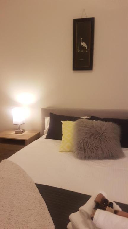 Royal Hotel Yass - Palm Beach Accommodation 3
