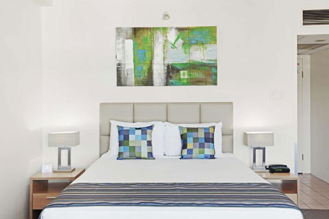 Rydges Esplanade Resort Cairns - Palm Beach Accommodation 0