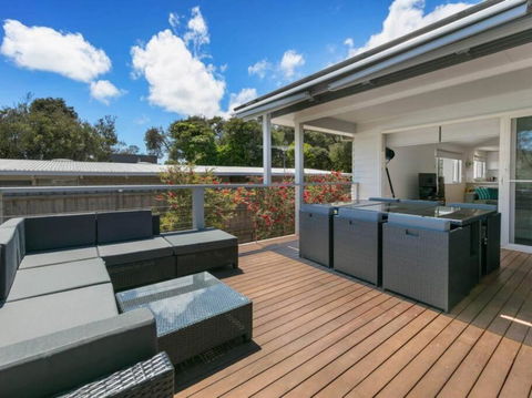 RYE/BLAIRGOWRIE FAMILY ENTERTAINER.. - Palm Beach Accommodation 0