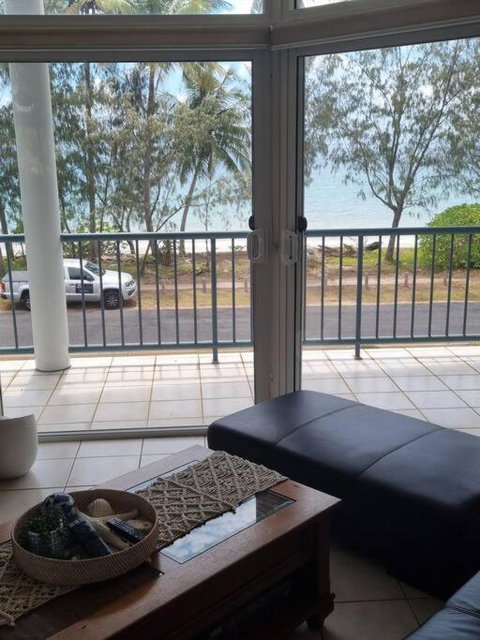 Salt On South - Beachfront Bliss - Palm Beach Accommodation 1