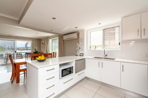 Saltwater Villas - Pet Friendly Accommodation - Palm Beach Accommodation 3