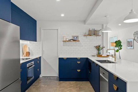 Salty Crab Bungalow - Palm Beach Accommodation 1