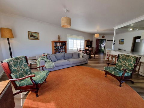 Salty Dog - Palm Beach Accommodation 1