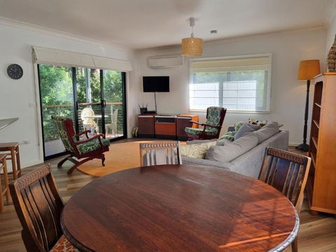 Salty Dog - Palm Beach Accommodation 2