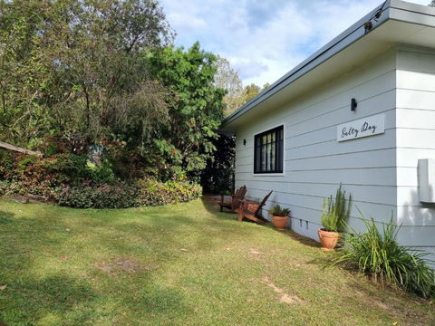 Salty Dog - Palm Beach Accommodation 3
