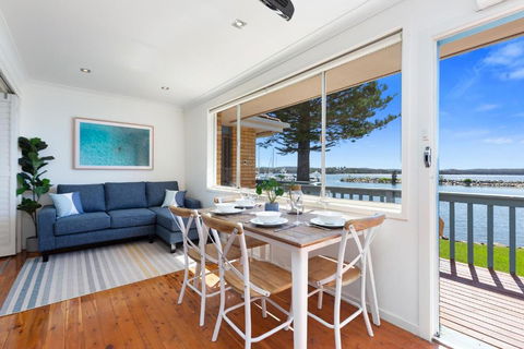 Salty Life - Palm Beach Accommodation 0