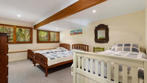 Salty Seaside - Palm Beach Accommodation 3