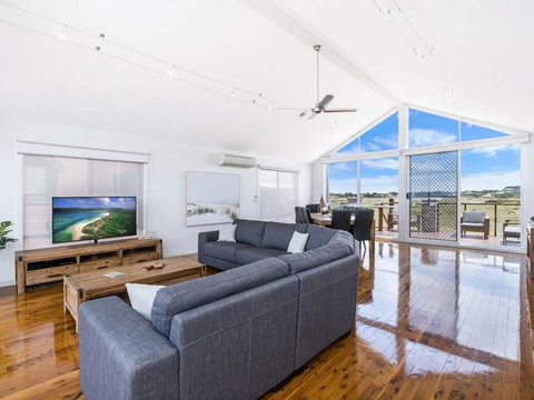 Saltys - Palm Beach Accommodation 3