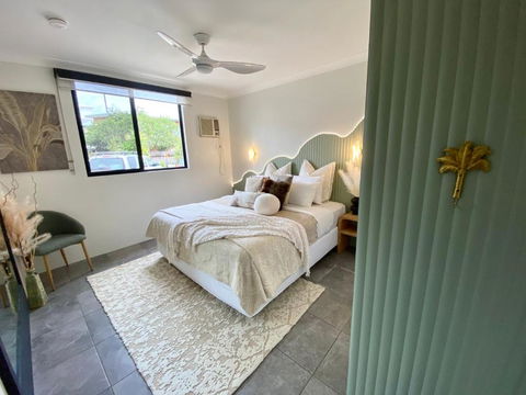 San Antone Luxury In The CBD - Palm Beach Accommodation 1