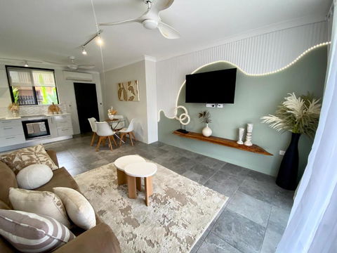 San Antone Luxury In The CBD - Palm Beach Accommodation 0