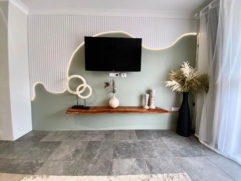 San Antone Luxury In The CBD - Palm Beach Accommodation 2