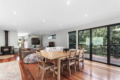 Sanctuary House - Palm Beach Accommodation 1