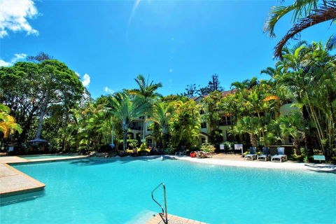 Sanctuary Lake Apartments - Palm Beach Accommodation 3