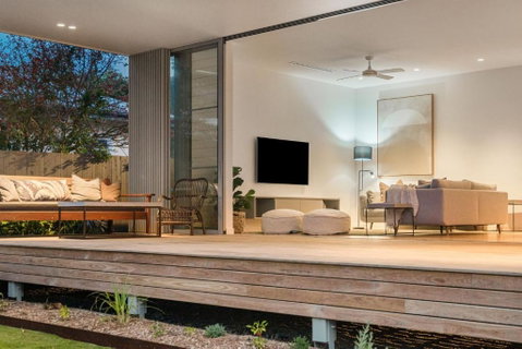 Sanctuary On Browning - Palm Beach Accommodation 2