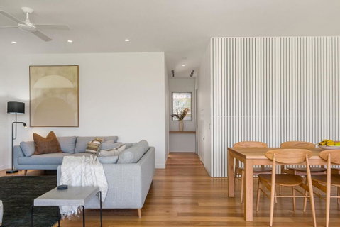 Sanctuary On Browning - Palm Beach Accommodation 3