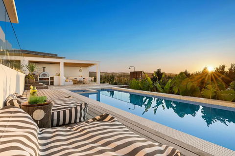 Sanctuary Spaces - Sundowner - Palm Beach Accommodation 1