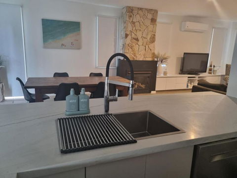 Sand Dunes - Palm Beach Accommodation 2