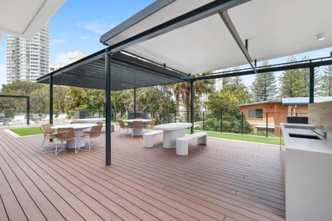Sandbar Burleigh - Palm Beach Accommodation 3