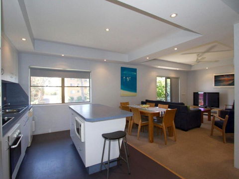 Sandcastle 7 With WiFi - Palm Beach Accommodation 2