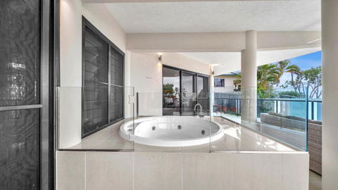 Sandcastle - Palm Beach Accommodation 3