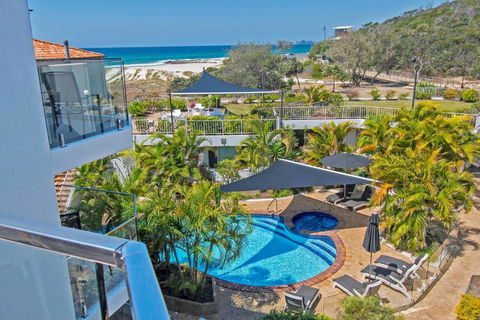 Sandcastles On Currumbin Beach - Palm Beach Accommodation 0