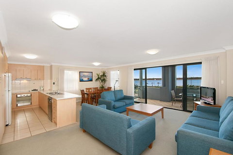 Sandcastles On The Broadwater - Palm Beach Accommodation 1