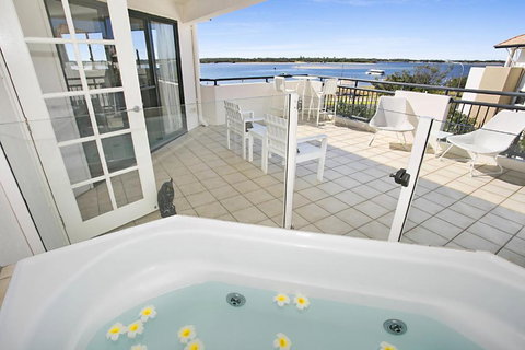 Sandcastles On The Broadwater - Palm Beach Accommodation 2