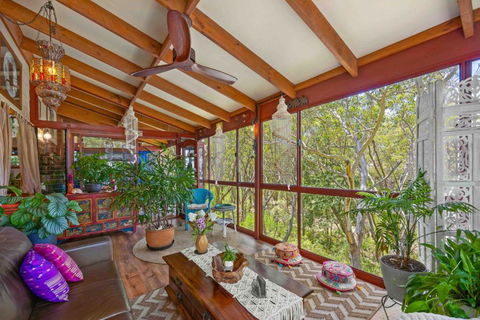 Sandalwood - Palm Beach Accommodation 1