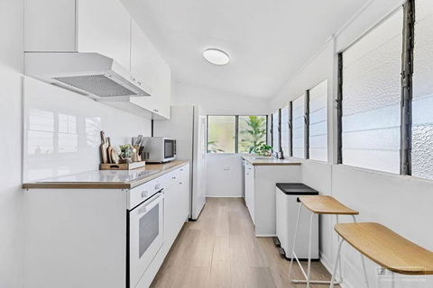 Sandown Beachside Cottage - Palm Beach Accommodation 2
