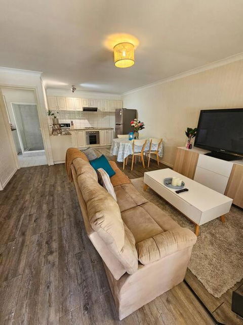 Sandringham Tranquil Retreat - Palm Beach Accommodation 0