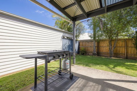 Sandy Beach House Cowes - Palm Beach Accommodation 3