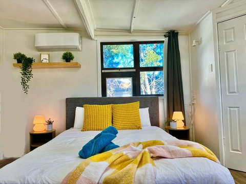 Shops Across St! Cute Studio In Salisbury - Palm Beach Accommodation 0