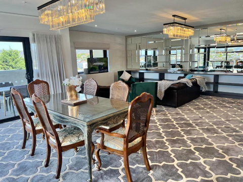 Sixty Six Boutique Apartments - Palm Beach Accommodation 1