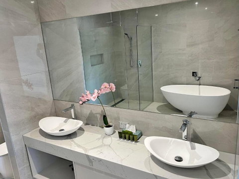 Sixty Six Boutique Apartments - Palm Beach Accommodation 2