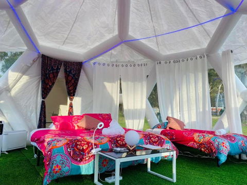 Taj Mahal Upgraded Hex Bubble - Palm Beach Accommodation 1