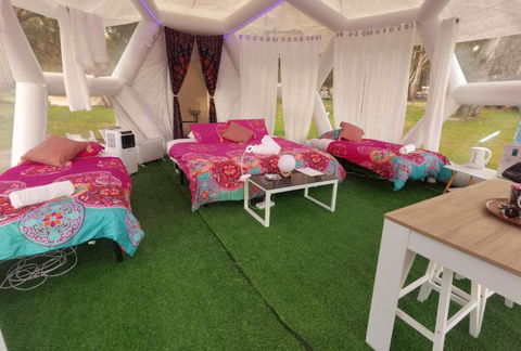 Taj Mahal Upgraded Hex Bubble - Palm Beach Accommodation 2