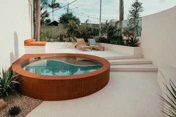 The Cheshire Cat Boutique Motel with Palm Beach Accommodation