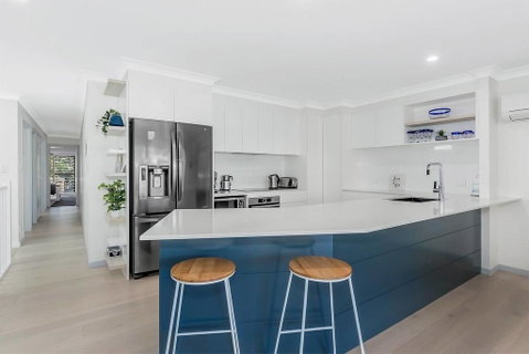 Beachside Bliss - Palm Beach Accommodation 1