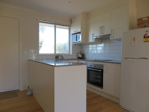 Beachside Rest - Palm Beach Accommodation 3
