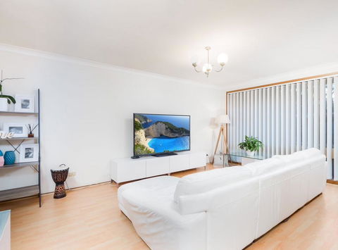 Beautiful Home Norwest Of Sydney - Palm Beach Accommodation 0